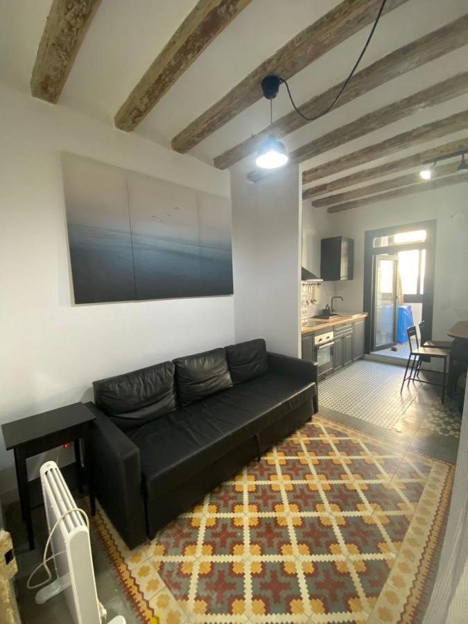 Spacious Modern Apartment In The Vibrant El Raval บาร์เซโลนา ภายนอก รูปภาพ