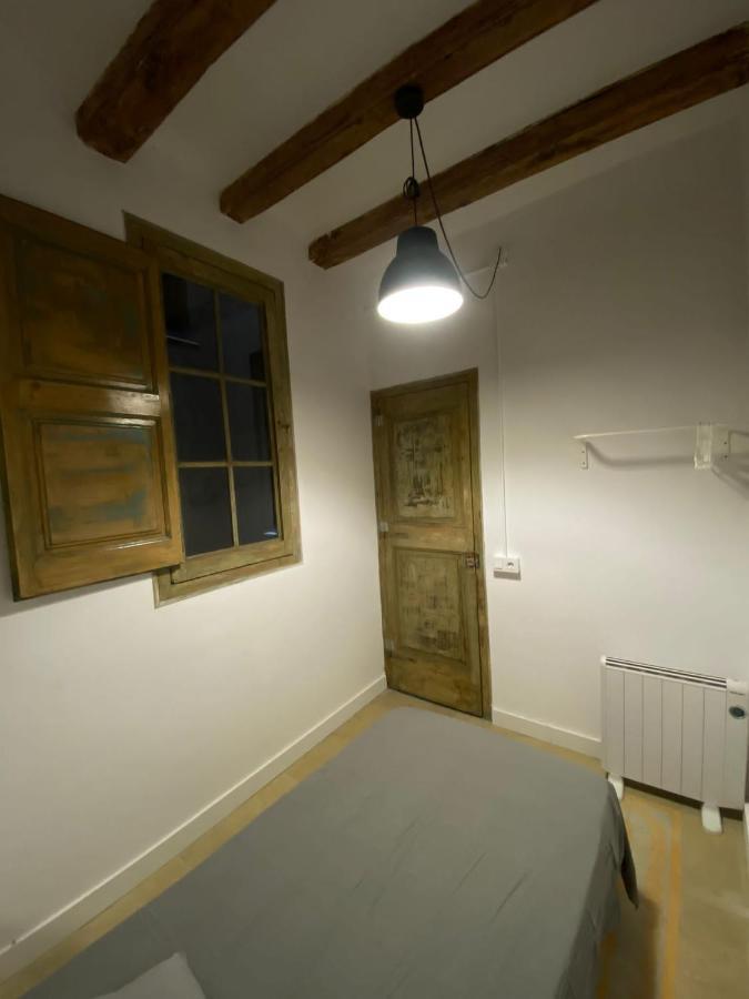 Spacious Modern Apartment In The Vibrant El Raval บาร์เซโลนา ภายนอก รูปภาพ